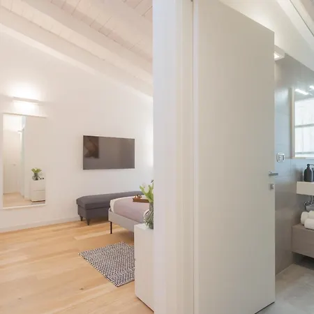 Palazzo Tatti By Rent Appartamento